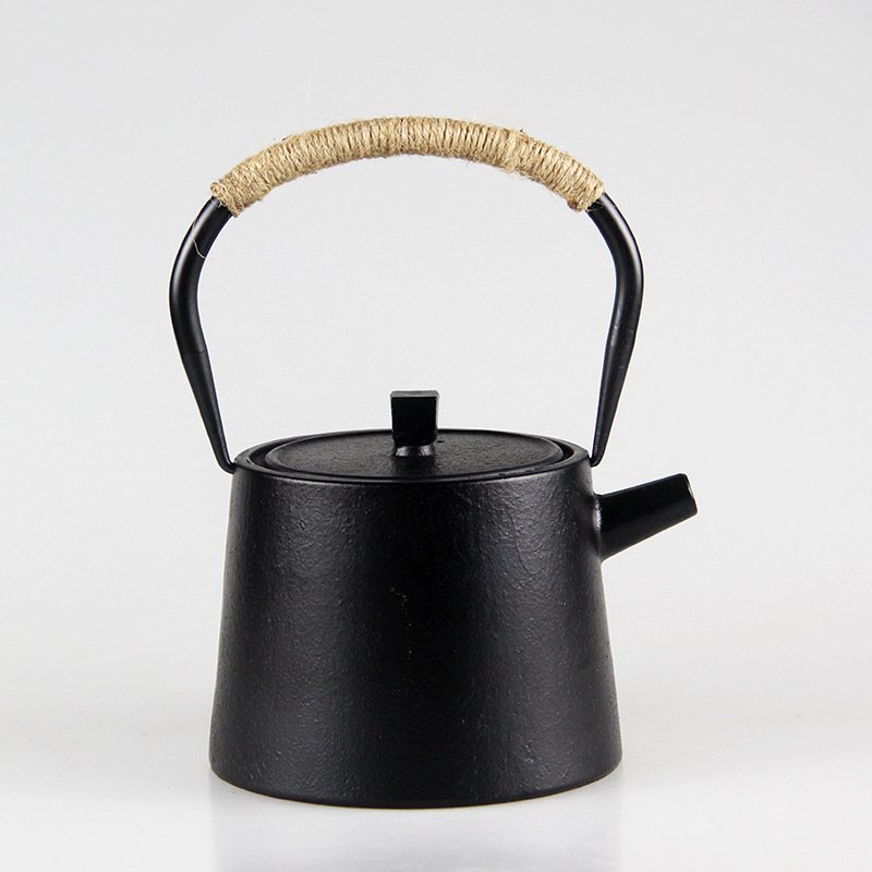 37.2 Fl Oz Best Simple Elegance Old Cast Iron Black Teapot Kettle For Sale 37.2 Fl Oz Best Simple Elegance Old Cast Iron Black Teapot Kettle For Sale