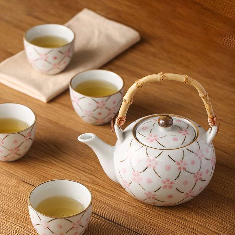Antique Porcelain Hand-painted Grid Line Sakura Japanese Teapot Set With Bamboo Handle Antique Porcelain Hand-painted Grid Line Sakura Japanese Teapot Set With Bamboo Handle