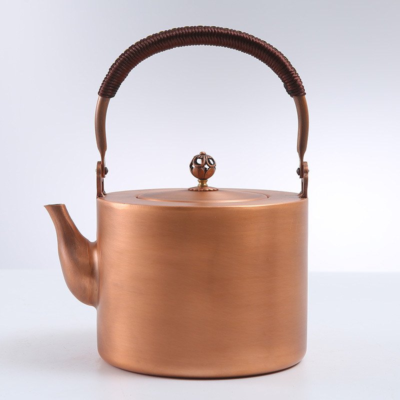 67.6 Fl Oz Large Vintage English Handmade Copper Tea Water Kettle For Sale 67.6 Fl Oz Large Vintage English Handmade Copper Tea Water Kettle For Sale