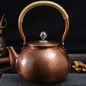 40.5 Fl Oz Antique Solid Hand Hammered Copper Tea Kettle For Sale
