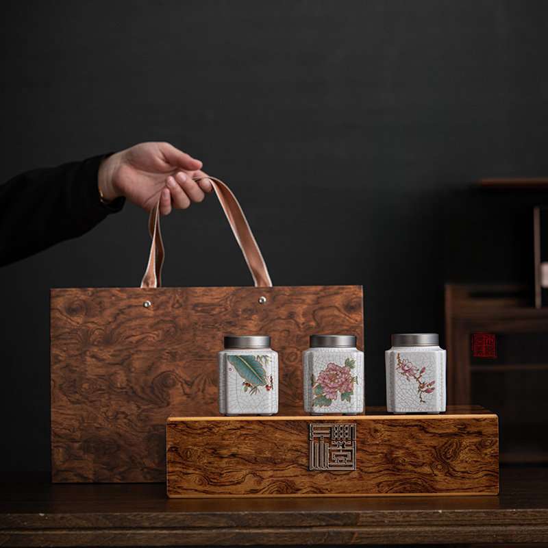 Modern Chinese Ru kiln Porcelain Tea Caddy for Loose Leaf with Pewter Lid Modern Chinese Ru kiln Porcelain Tea Caddy for Loose Leaf with Pewter Lid