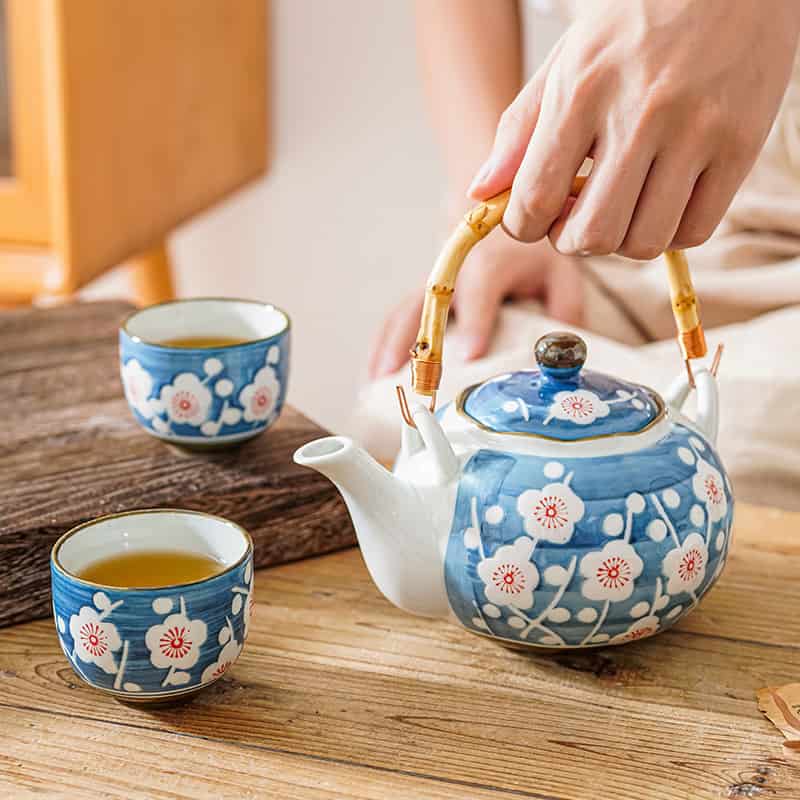 Antique Porcelain Hand-painted Snow Flower Japanese Teapot Set With Bamboo Handle Antique Porcelain Hand-painted Snow Flower Japanese Teapot Set With Bamboo Handle