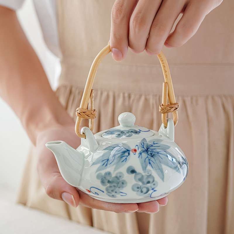 Antique Porcelain Hand-painted Grape Japanese Teapot Set With Bamboo Handle Antique Porcelain Hand-painted Grape Japanese Teapot Set With Bamboo Handle