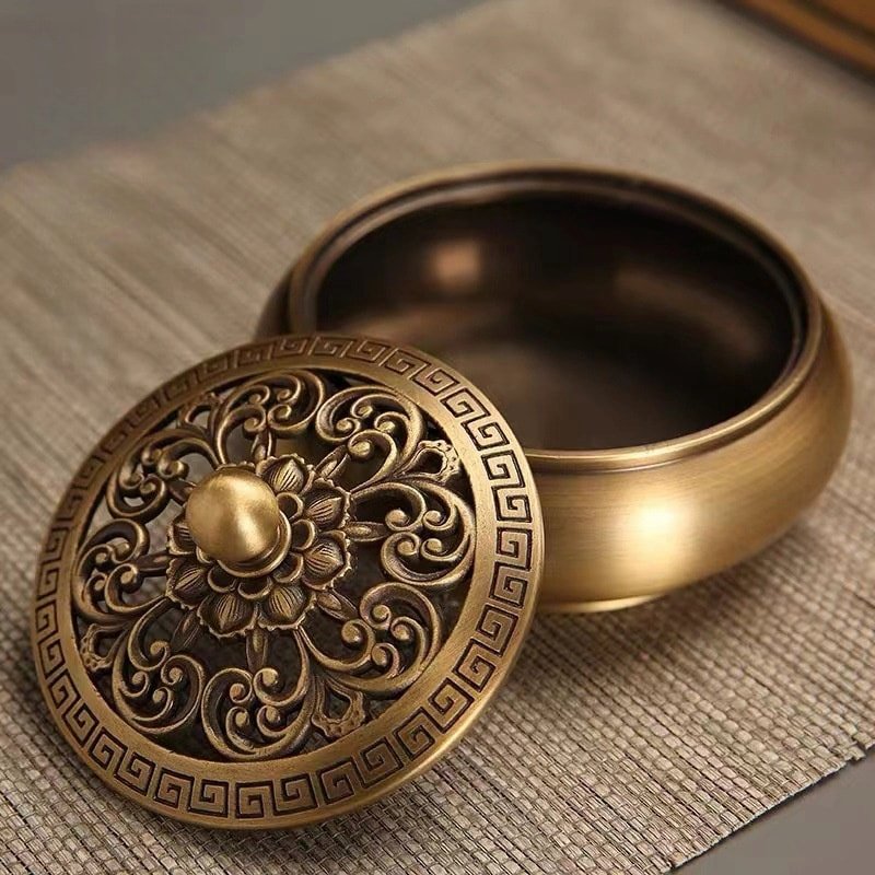 Hand-Carved Flower Antique Chinese Brass Incense Burner Hand-Carved Flower Antique Chinese Brass Incense Burner