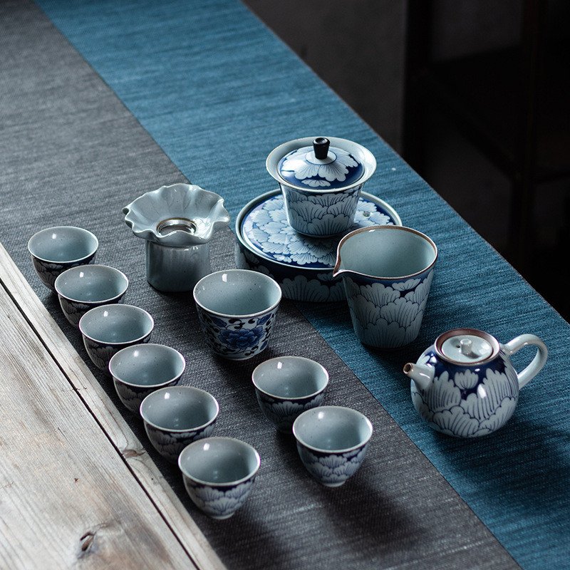 Antique Peony Petals Blue And White Porcelain Traditional Chinese Tea Set With Gift Box Antique Peony Petals Blue And White Porcelain Traditional Chinese Tea Set With Gift Box