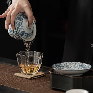 6.08fl Oz/180ml Magnolia Flower Pattern Blue And White Porcelain Easy Gaiwan Teapot