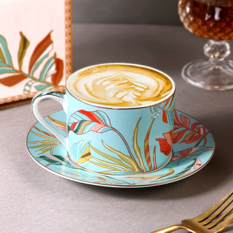 Green And White Golden Rim Royal Bone China Vintage Tea Cups And Saucers Set Cheap For Sale