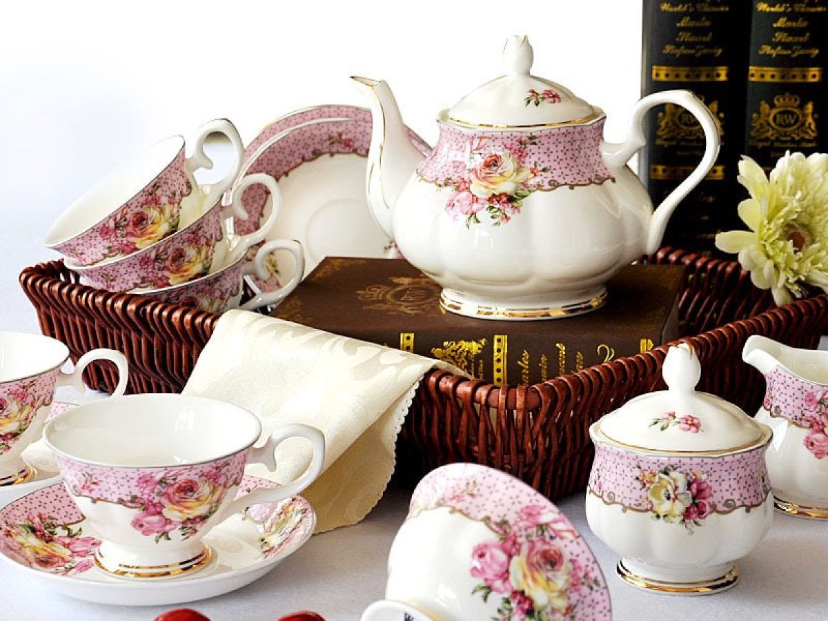 Elegant Pink Rose Garden English Bone China Porcelain Vintage Tea