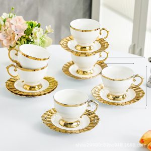 Simple Royal And Elegant Golden Rim Fine Bone China Vintage Tea Cup Set With Saucers
