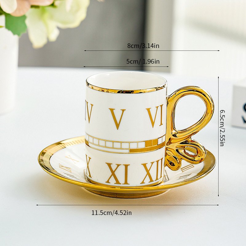 Simple Royal And Elegant Golden Rim Fine Bone China Vintage Tea Cup Set With Saucers Simple Royal And Elegant Golden Rim Fine Bone China Vintage Tea Cup Set With Saucers