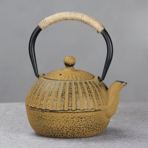 16.9 Fl Oz Small Yellow Enamel Old Cast Iron Teapot Set For Sale