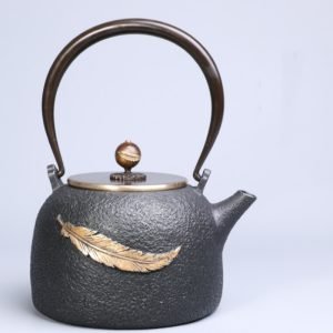 40.6 Fl Oz Handmade Black Crab Pattern Cast Iron Asian Teapot Vintage