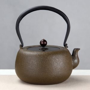 40.6 Fl Oz Traditional Handmade Vintage Old Black Iron Tea Kettle For Sale