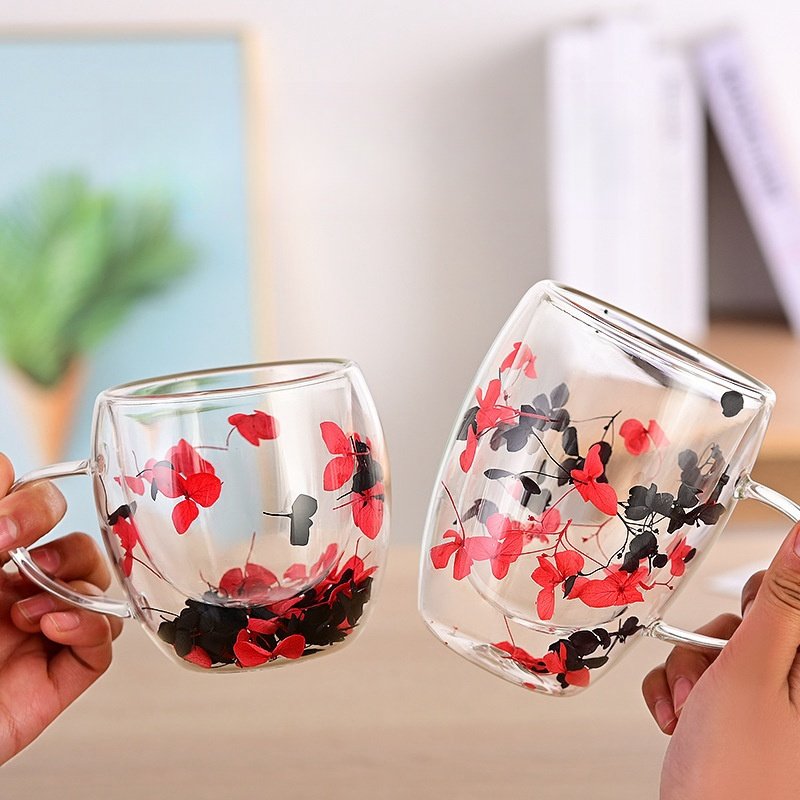 10.1 Fl Oz/300 Ml Green And Pink Christmas Tree And Santa Claus Glass Tea Cups With Lid 10.1 Fl Oz/300 Ml Green And Pink Christmas Tree And Santa Claus Glass Tea Cups With Lid