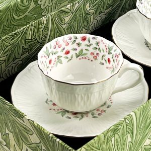 6.8 Fl Oz/200 Ml Vintage Elegant Hand Painted Flower Bone China Porcelain Tea Cups And Saucers Set Of 4