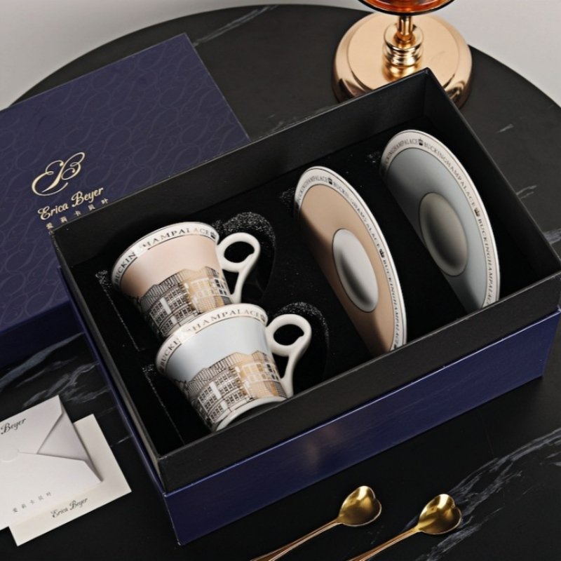 6.8 Fl Oz/200 Ml Luxurious Buckingham Palace English Bone China Tea Cup And Saucer Gift Set 6.8 Fl Oz/200 Ml Luxurious Buckingham Palace English Bone China Tea Cup And Saucer Gift Set