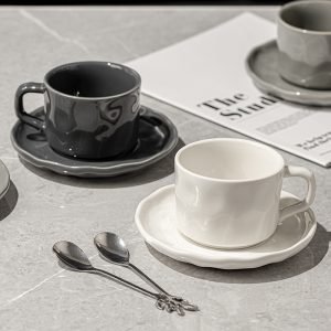 6.8 Fl Oz/200 Ml Vintage Elegant Hand Painted Flower Bone China Porcelain Tea Cups And Saucers Set Of 4