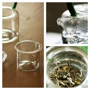 23 Fl Oz Crystal Clear Blooming Tea Glass Tea Kettle With Green Handle And Infuser Glass