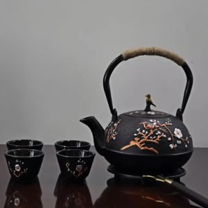 40.6 Fl Oz Large Magpie With Plum Pattern Antique Cast Iron Teapot Set For Sale
