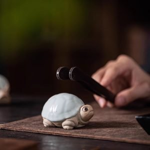 Antique Cyan And White Ru Kiln Spitting And Squirting Ceramic Turtle Chinese Gongfu Tea Pet
