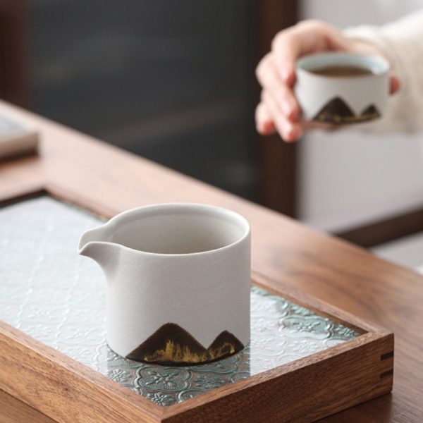 Black And Whie Hand Painted Japanese Simple Distant Mountains Ceramic Glaze Painting Cha Hai