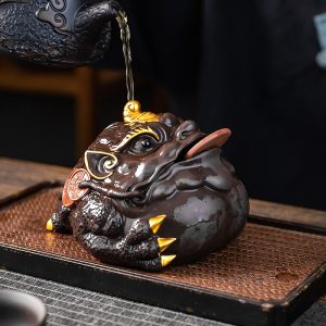 Chinese Tea Ceremony Purple Clay Golden Toad Ancient Tea Pet For Sale