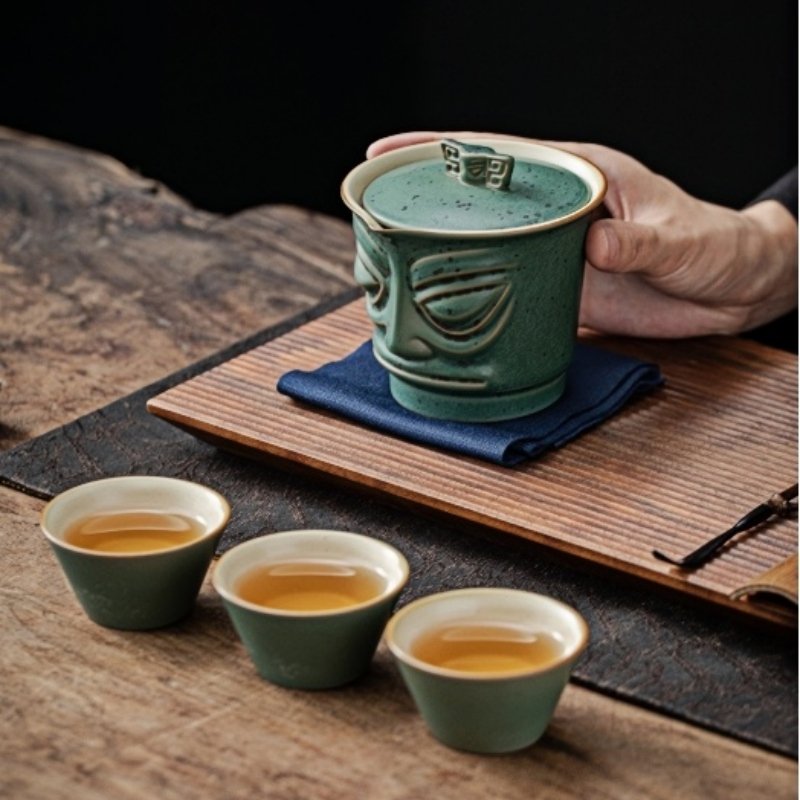 Creative Antique Sanxingdui Face Theme Ceramic Portable Travelling Tea Kit Creative Antique Sanxingdui Face Theme Ceramic Portable Travelling Tea Kit