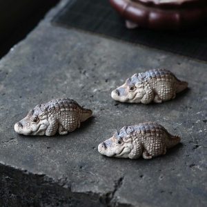 Cute Crouching Crocodile Traditional Zisha Tea Pet Chinese Desk Decoration For Sale