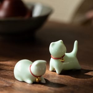 Cute Personalized White Ceramic Cat Chinese Gongfu Tea Pet For Sale