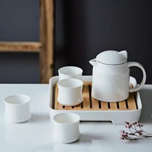 Exquisite Simple White Porcelain Japanese Tea Ceremonial Set For Sale