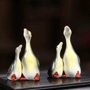 Handmade Yixing Purple Clay Color Changing Cute Swan Gongfu Tea Pet Gongfu Tea Accessories