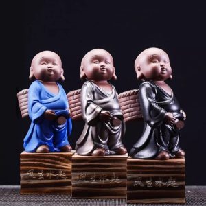 Japanese Purple Clay Cute Creative Peeing Pee Boy Tea Pet With Infuser And Wood Base