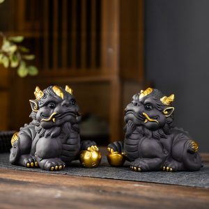 Purple Clay Cute Golden Pixiu Traditional Gongfu Tea Pet Have Good Meaning