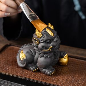 Purple Clay Cute Golden Pixiu Traditional Gongfu Tea Pet Have Good Meaning