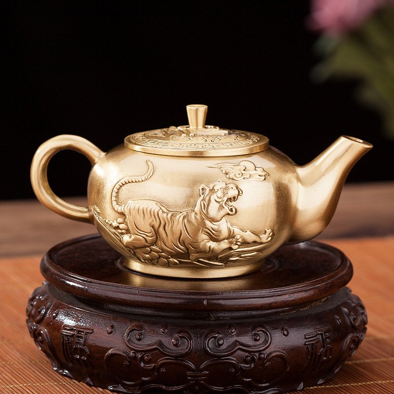 Small Elegant Hand Carving Tiger Theme Brass Teapots Vintage For Sale Small Elegant Hand Carving Tiger Theme Brass Teapots Vintage For Sale