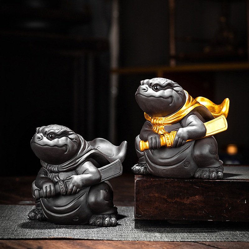 Sword-wielding Frog Purple Clay Tea Pet In Chinese Gongfu Tea Accessories Sword-wielding Frog Purple Clay Tea Pet In Chinese Gongfu Tea Accessories