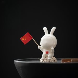 Tea Pet Outer Space Rabbit With Balloon And Flag Gongfu Tea Accessories
