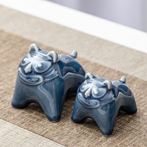 Traditional Chinese Tea Set With Ceramic Cute Tiger Tea Pet For Gongfu Tea Ceremony