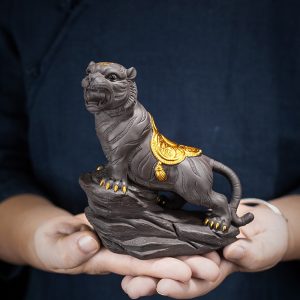 Traditional Zisha Fortune Tiger Gongfu Tea Pet Tea Set Decoration For Good Meaning