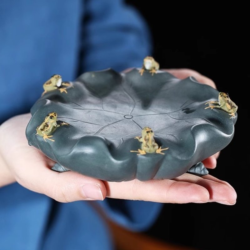 Antique Chinese Yixing Purple Clay Squirtting Frog On The Field Snail Spits Water Tea Pets Foe Sale Antique Chinese Yixing Purple Clay Squirtting Frog On The Field Snail Spits Water Tea Pets Foe Sale