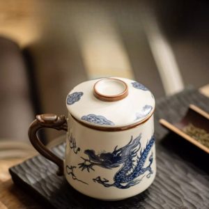Chinese Beige Ru Kiln Blue And White Dragon Ceramic Ice Crackle Glaze Office Tea Mug With Lid And Ceramic Infuser