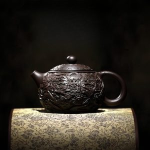 Vintage Chinese Handmade Black Gold Sand Clay Relief Dragon Pattern Teapot