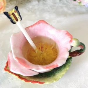 Vintage Hand Painted Red Rose Shaped Japanese Tea Cup And Roses Leaves Saucers Set For Sale