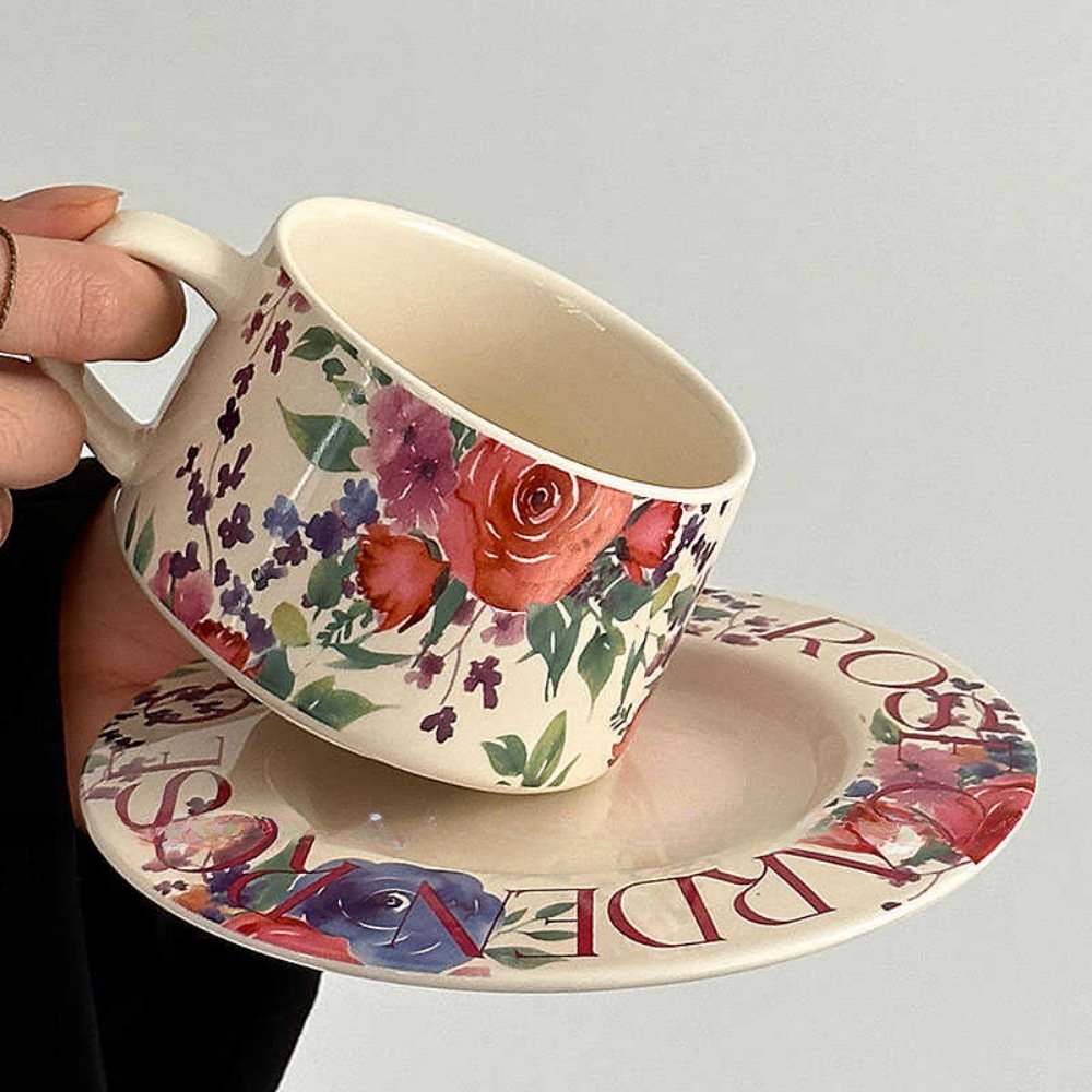 English Vintage Ceramic Red Rose Tea Cups Mug Set And Rose Bush Saucers For Sale English Vintage Ceramic Red Rose Tea Cups Mug Set And Rose Bush Saucers For Sale