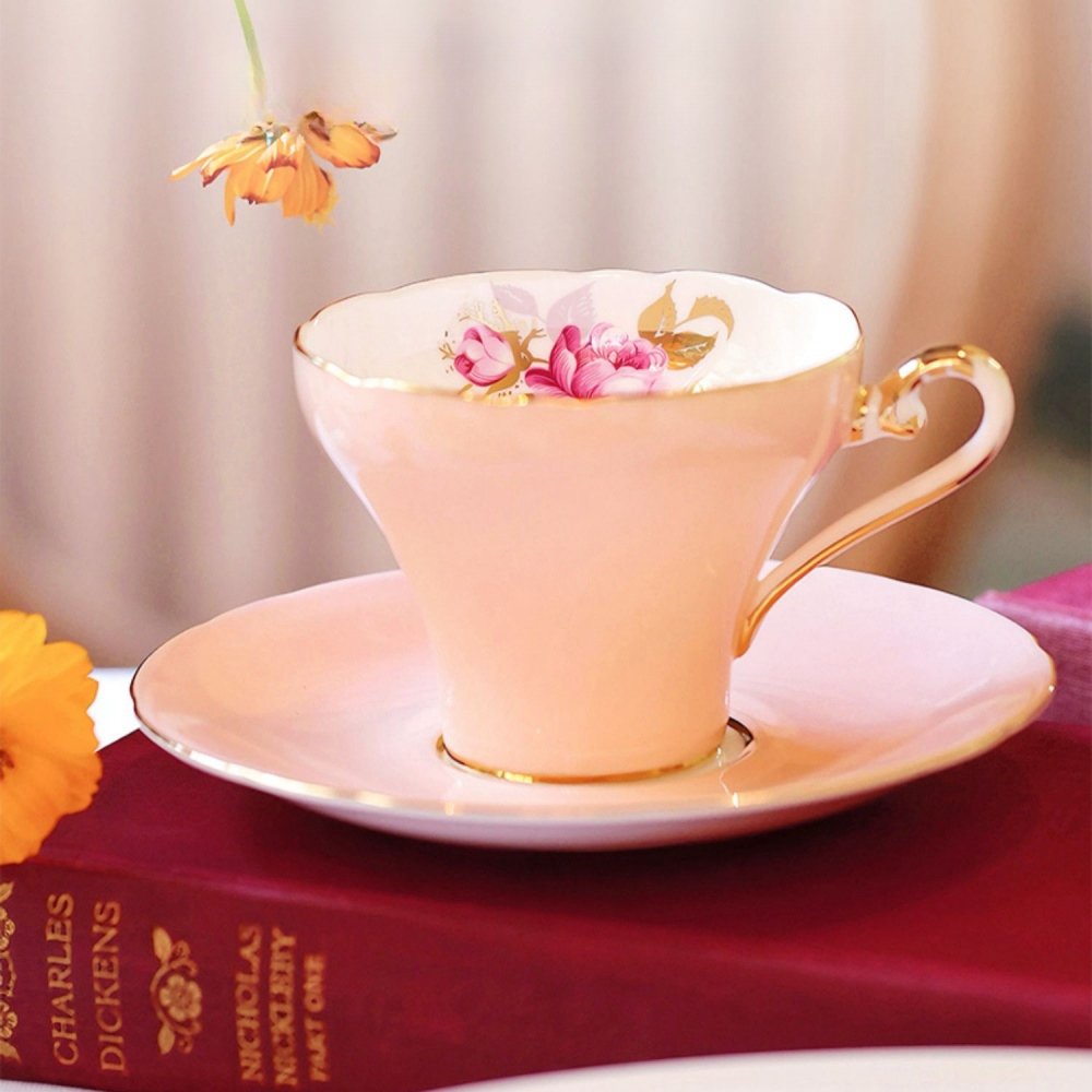 Royal Albert English Old Country Pink Rose Bone China Handmade Gold Trim Modern Mugs And Saucers Royal Albert English Old Country Pink Rose Bone China Handmade Gold Trim Modern Mugs And Saucers