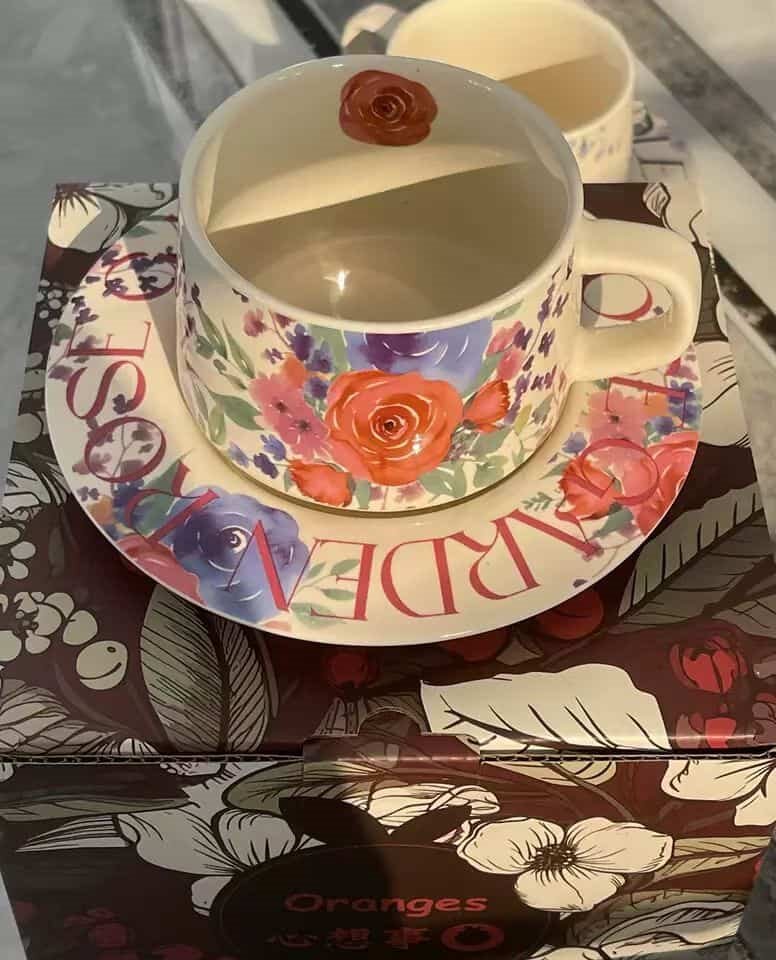 The English Vintage Ceramic Red Rose Tea Cups Mug Set And Rose Bush Saucers Are So Beautiful