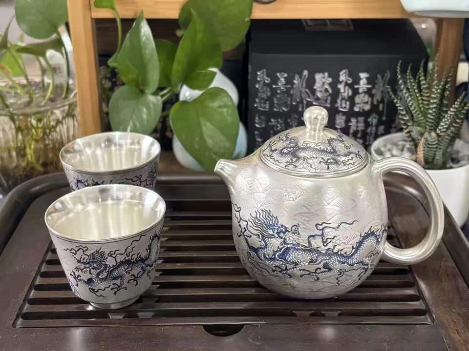 The Gilt Silver Tea Set Antique Blue And White Porcelain Dragon Pattern Is Everything I Hoped For And More