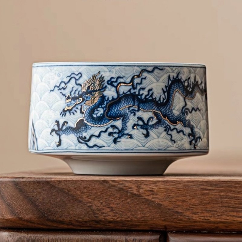 Traditional Blue And White Porcelain Exquisite Dragon Pattern Master Gongfu Tea Cup Traditional Blue And White Porcelain Exquisite Dragon Pattern Master Gongfu Tea Cup