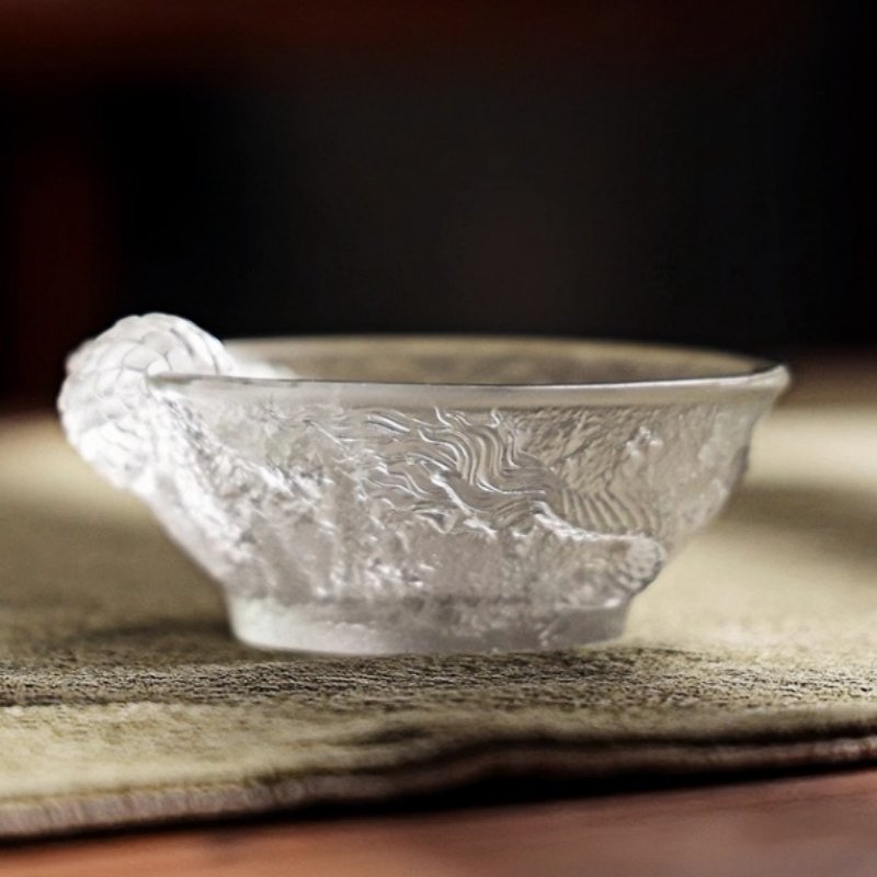 Japanese Crystal Clear Glass Creative Year Of The Dragon Tea Cups With Exquisite Coiled Dragon Figurine Japanese Crystal Clear Glass Creative Year Of The Dragon Tea Cups With Exquisite Coiled Dragon Figurine