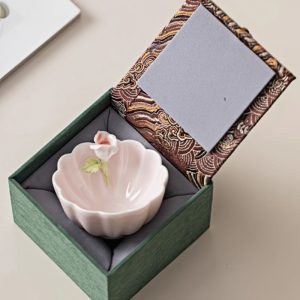 Unique Handmade Ceramic Chinese Blue And Pink Rose Shaped Master Tea Cup With Gift Box